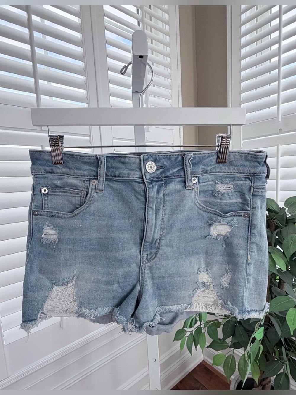American Eagle Hi-Rise Shortie Size 12